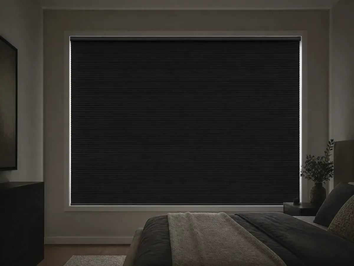 Blackout plise perde opak koyu kumaş önden görünüm